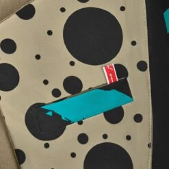 Cybex Yema Tie One Love By Karolina Kurkova -Babyreisuitrusting cyb 19 y000 kk yematie pocket detail screen hd