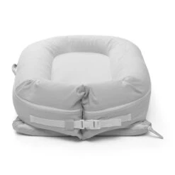 DockAtot Deluxe+ Nestje Cloud Grey -Babyreisuitrusting dockatot deluxe nestje cloud grey 2